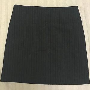 NWOT - Banana Republic Wool Blend Mini - Size 4